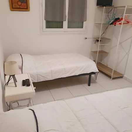 Apartment Appartement 3 Pieces Traversant Proche Tous Commerces Plages . Gare Tgv A 15 Minutes A Pieds Saint-Raphaël