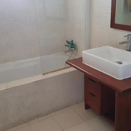 Appartement 3 Pieces Traversant Proche Tous Commerces Plages . Gare Tgv A 15 Minutes A Pieds Apartment *